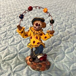 Boyd’s Bearstones FoB 2001 edition. Gozmo… “Life’s a juggle”